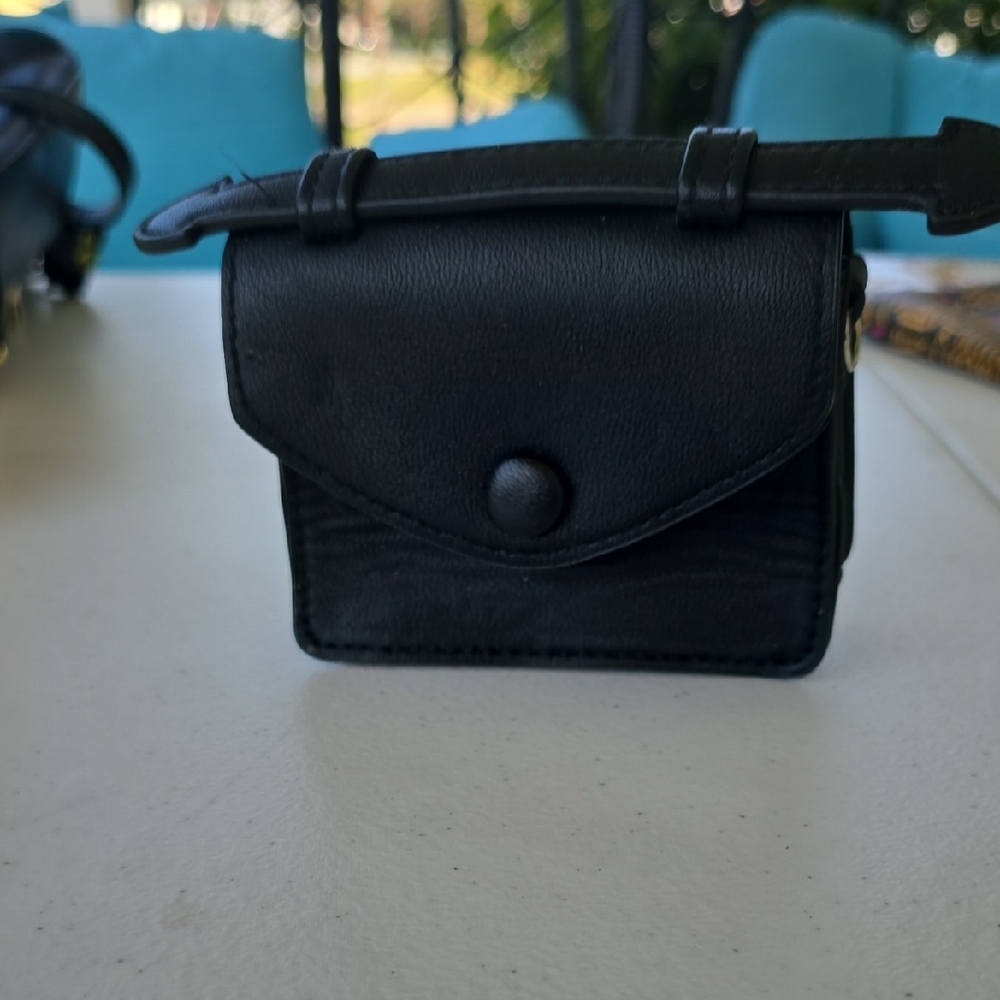 Elegant Black Leather Women's Bag